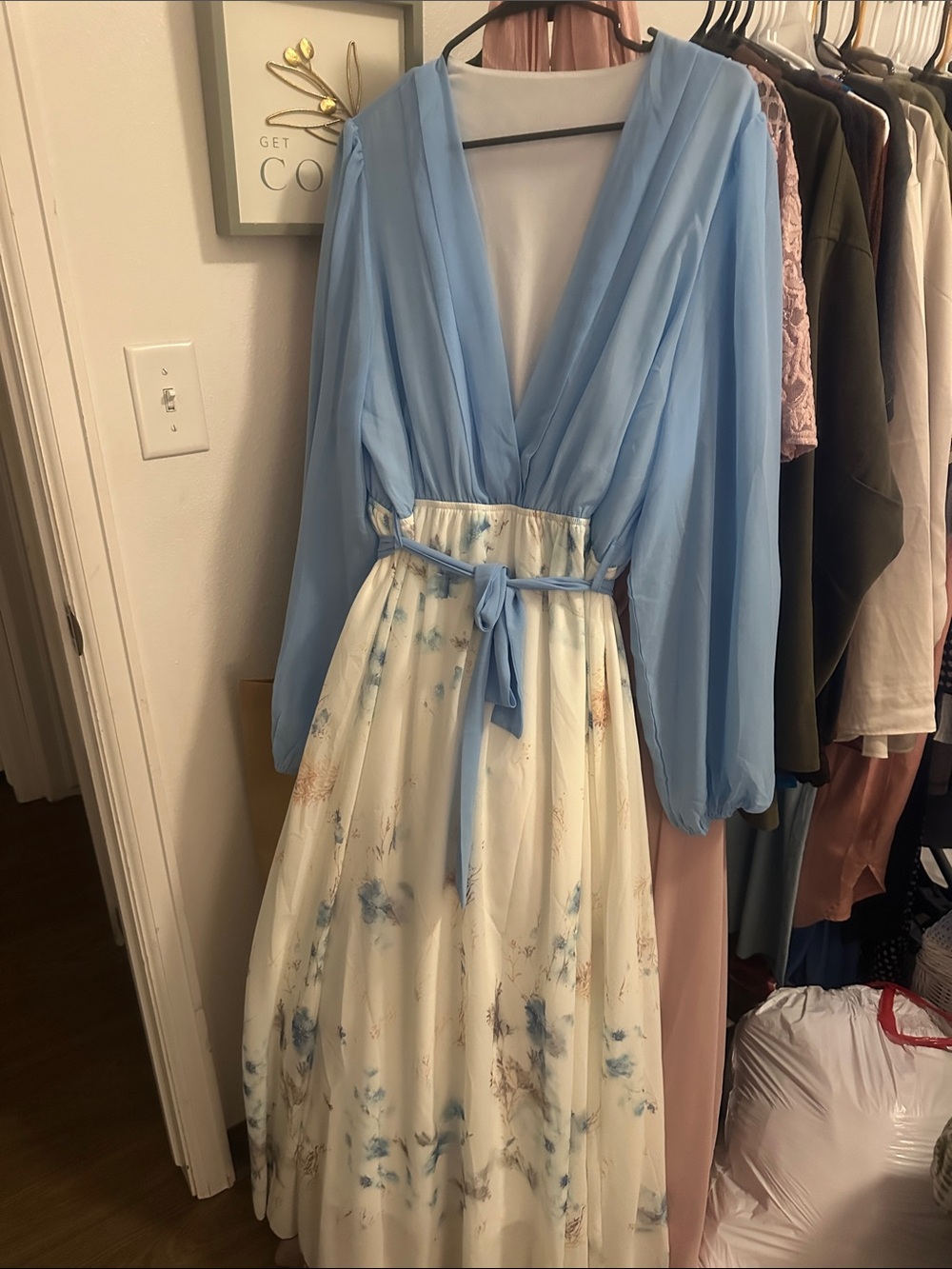 Source Unknown Light Blue and Ivory Floral Maxi Dress with Tie Waist